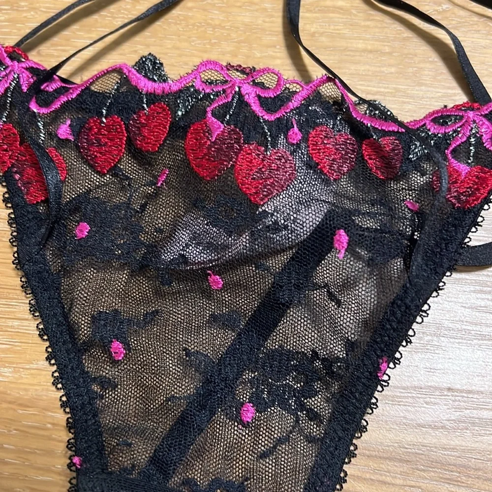 Victoria’s  secret Cherry pop Embrodery Strappy Teddy  size M NWOT